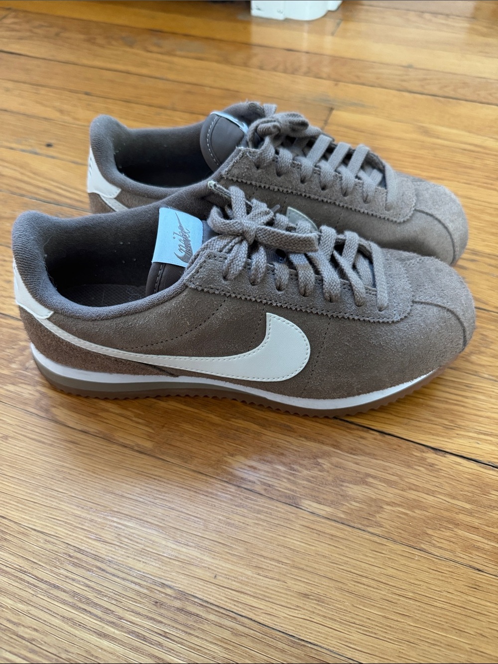 NIKE CORTEZ SNEAKERS VINTAGE MINK BROWN - Picture 2 of 7